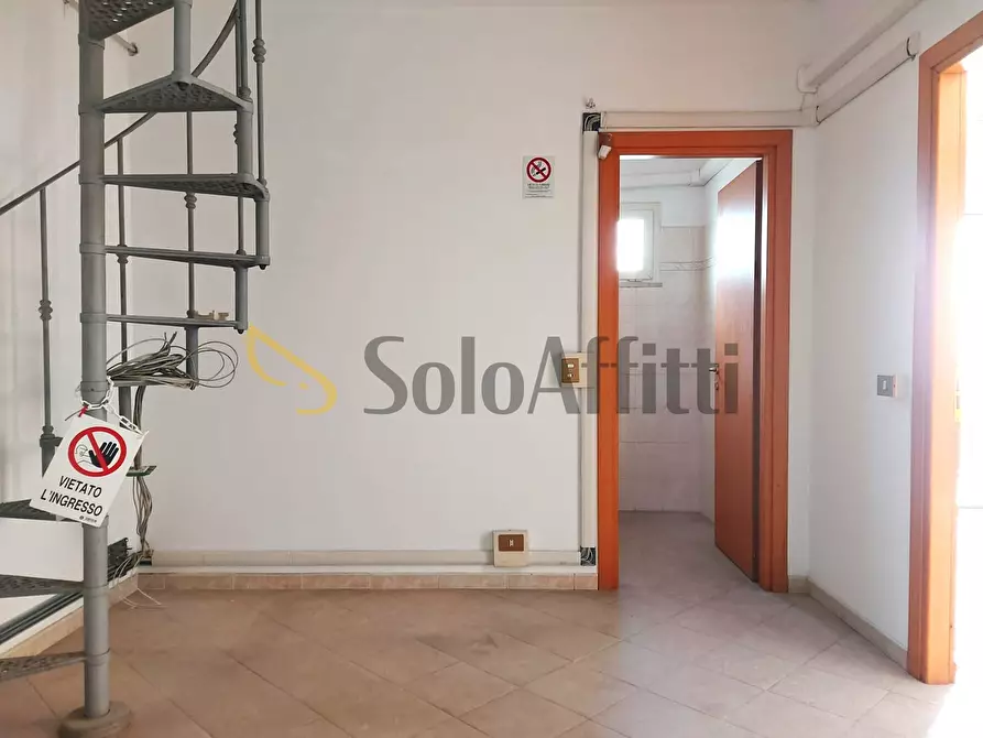 Immagine 7 di Ufficio in affitto  in Via Giorgio Giorgis a Fiumicino