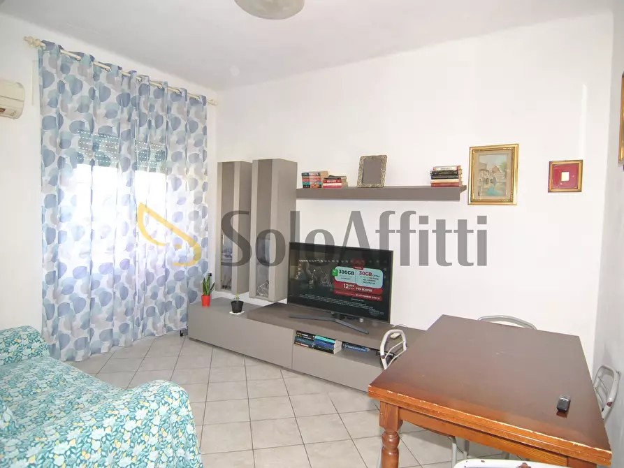 Immagine 1 di Bilocale in affitto  in Piazza Della Barriera Garibaldi 18 a Livorno