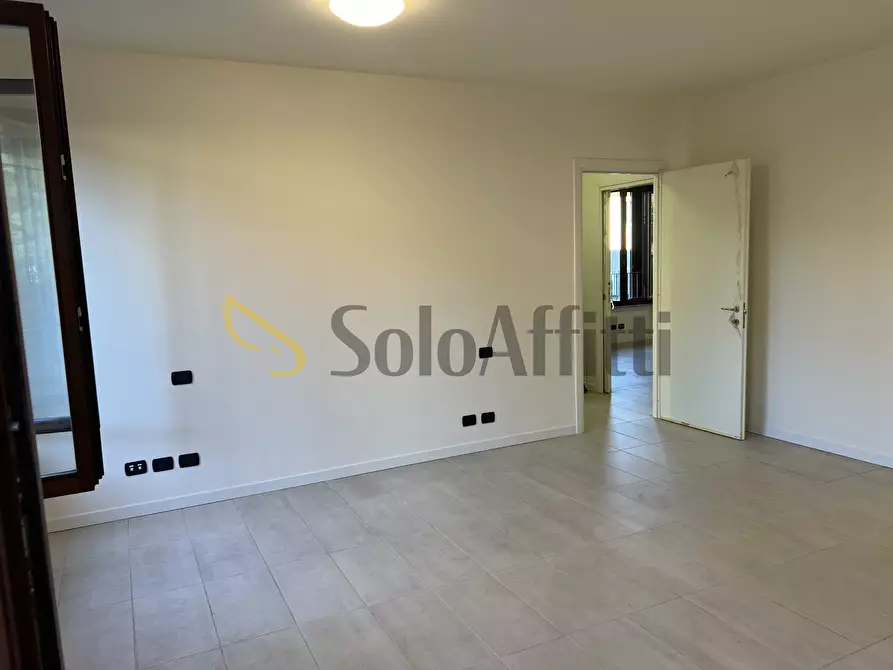 Immagine 13 di Trilocale in affitto  a Rovellasca