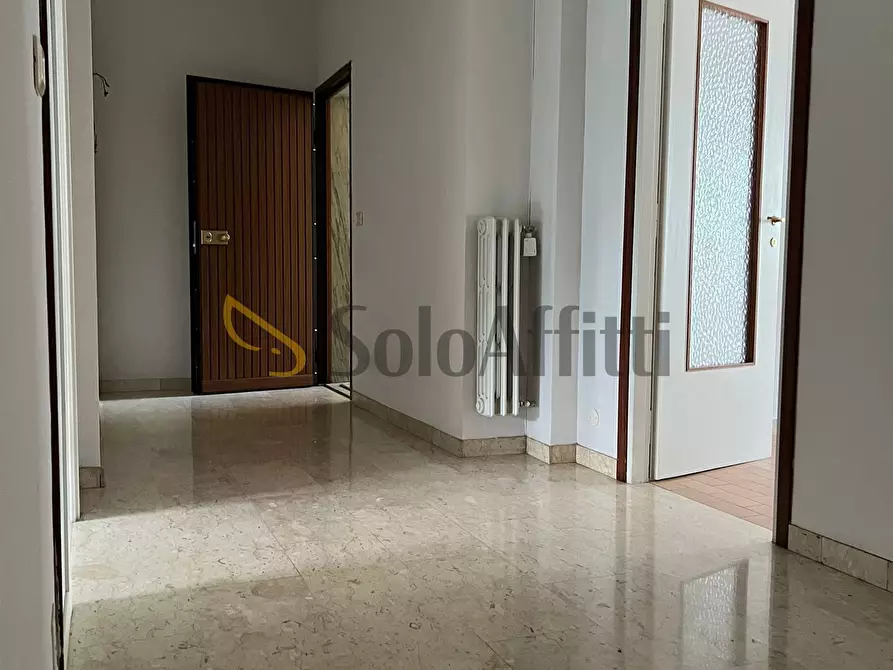 Immagine 3 di Trilocale in affitto  in CORSO BERNARDINO TELESIO a Torino