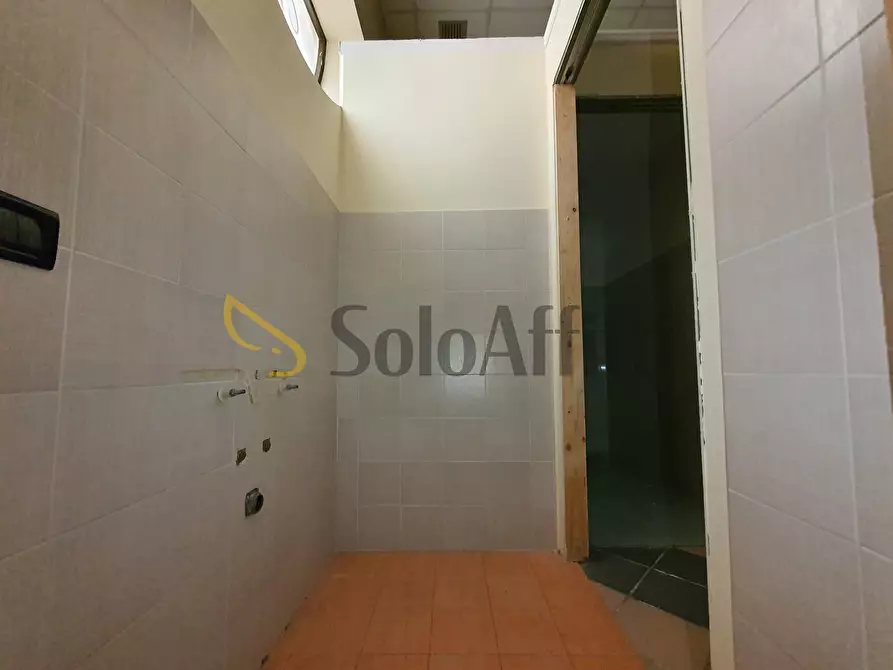 Immagine 8 di Locale commerciale in affitto  in Viale Magna Grecia 188 a Catanzaro