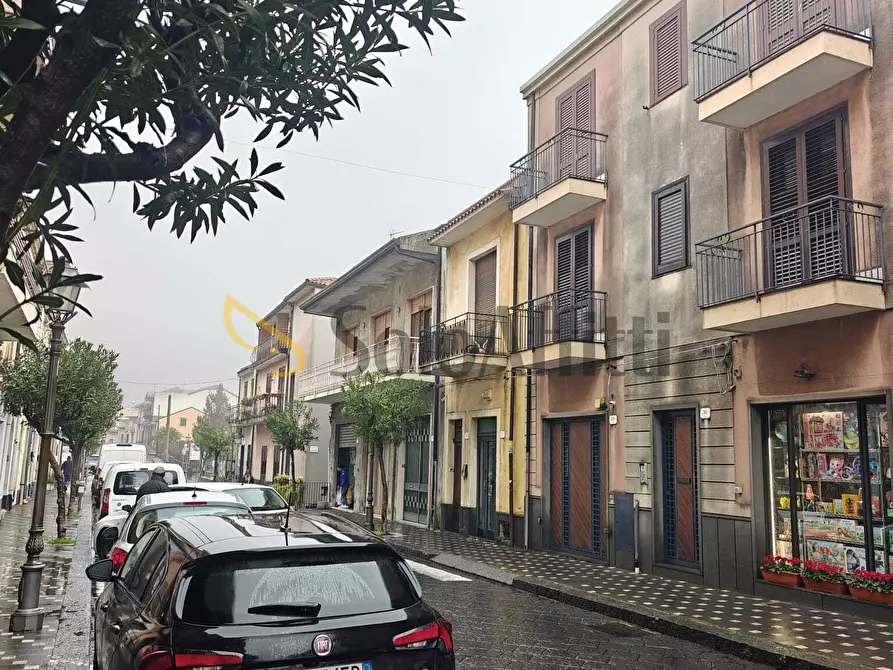 Immagine 15 di Bilocale in affitto  a Zafferana Etnea