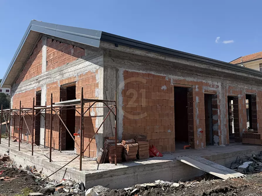 Immagine 6 di Villa in vendita  in Via Aristotele 14 a Mascalucia