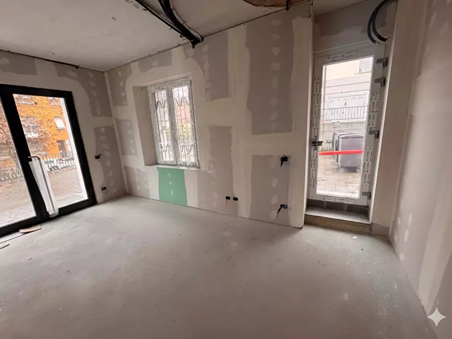 Immagine 14 di Locale commerciale in vendita  in Via XXIV Maggio 25 a Fornovo Di Taro