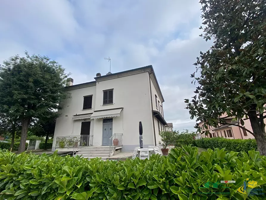 Immagine 4 di Casa bifamiliare in vendita  in Via Pietro Nenni 9 a Noceto