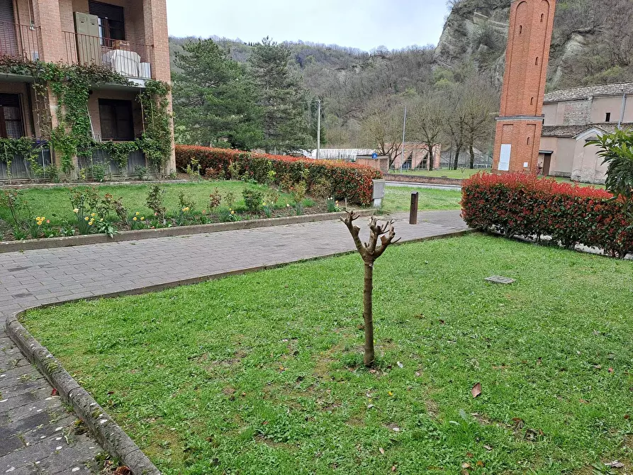 Immagine 21 di Bilocale in vendita  in Strada Valle 82 a Medesano