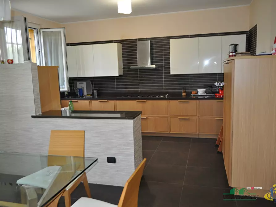 Immagine 14 di Villa in vendita  in Piazza I° Maggio a Sissa Trecasali