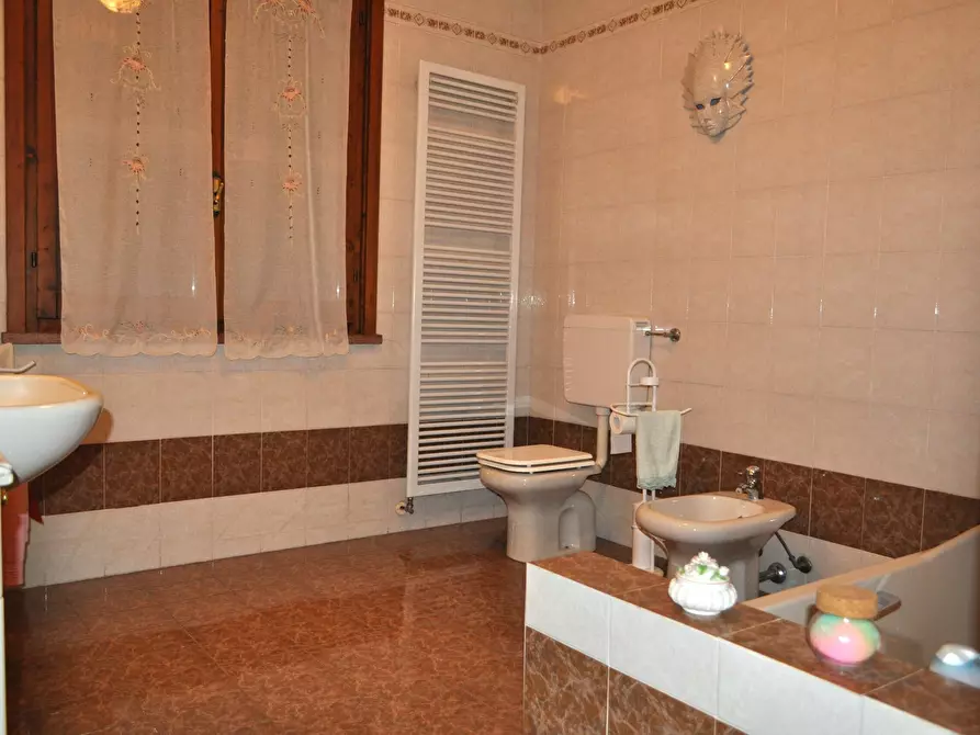 Immagine 35 di Casa bifamiliare in vendita  in VIA BEDESCHI a San Secondo Parmense