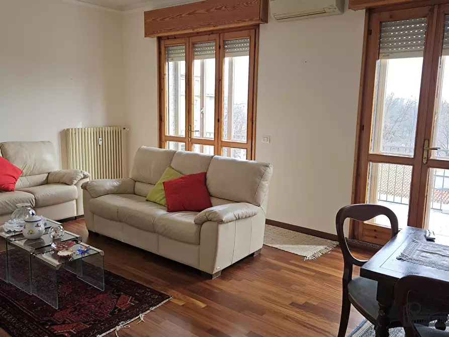 Immagine 1 di Attico in vendita  in Via Pietro Martini 55 a Parma