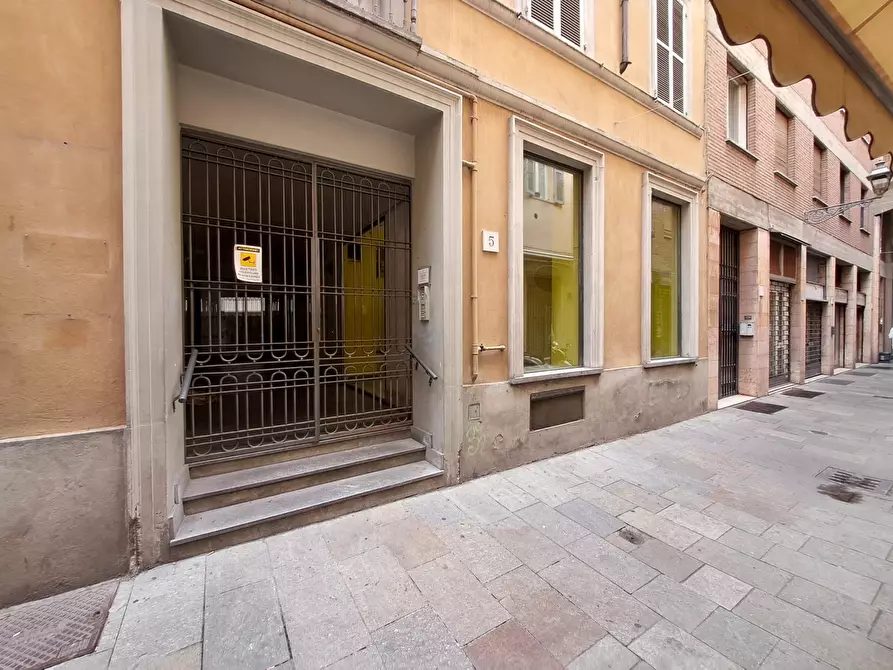 Immagine 18 di Locale commerciale in vendita  in Via Carlo Goldoni 5 a Parma