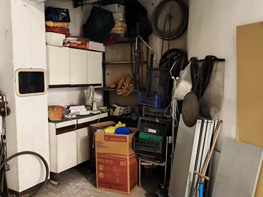 Immagine 5 di Garage in vendita  in Borgo Sorgo 12 a Parma