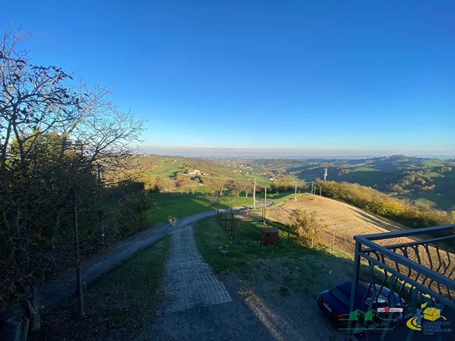 Immagine 23 di Casa indipendente in vendita  in Strada per Varano Marchesi 37 a Medesano
