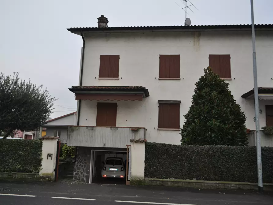 Immagine 3 di Casa bifamiliare in vendita  in VIA BEDESCHI a San Secondo Parmense