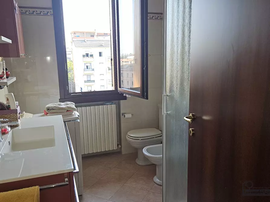 Immagine 21 di Attico in affitto  in Via Emilia Est 63 a Parma