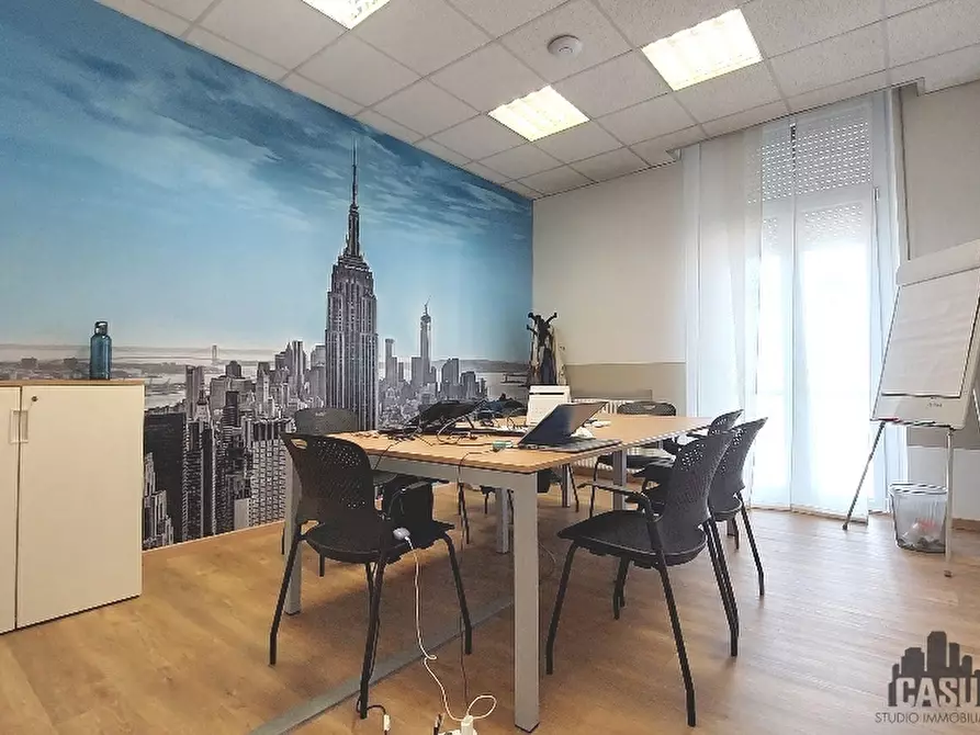 Immagine 7 di Ufficio in vendita  a Parma