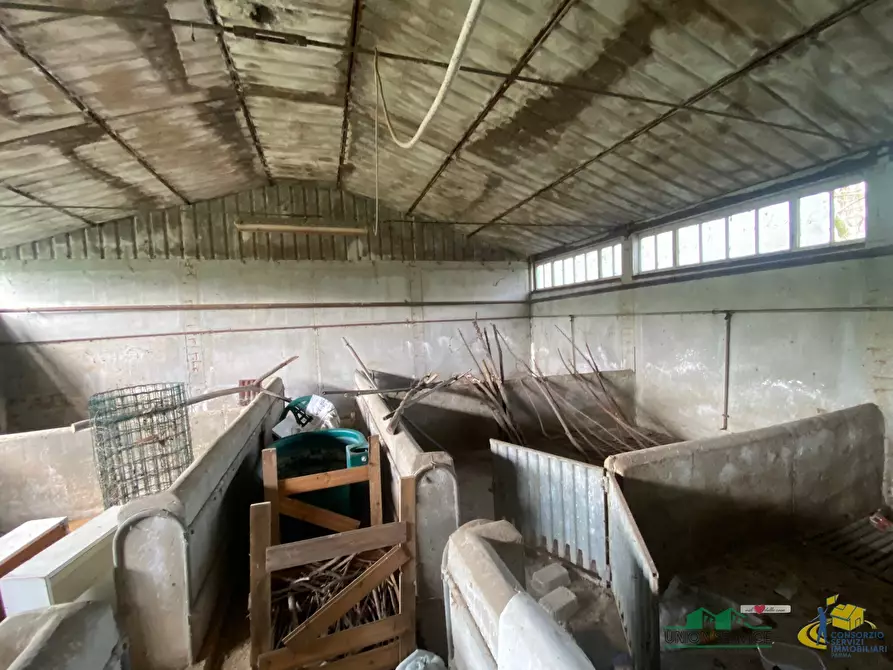 Immagine 43 di Casa indipendente in vendita  in Strada per Varano Marchesi 37 a Medesano