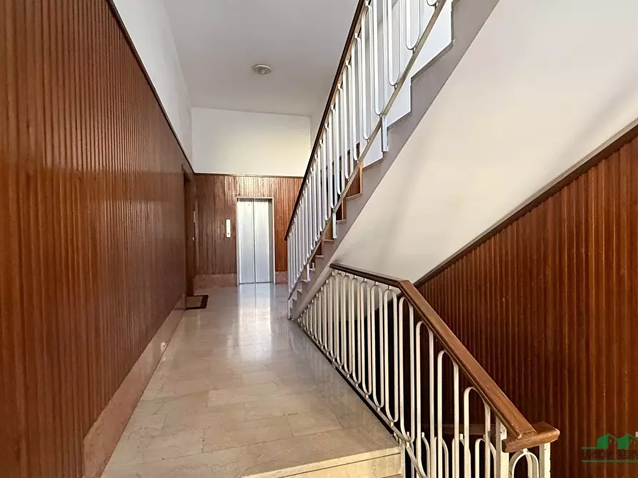 Immagine 8 di Quadrilocale in vendita  in Viale Vittorio Bottego 10 a Parma