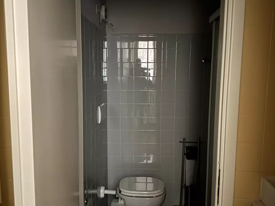 Immagine 9 di Ufficio in vendita  in Via Pietro Torrigiani a Parma