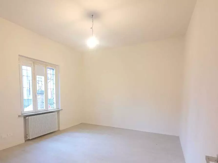 Immagine 1 di Trilocale in vendita  in VIA SOLARI a Parma