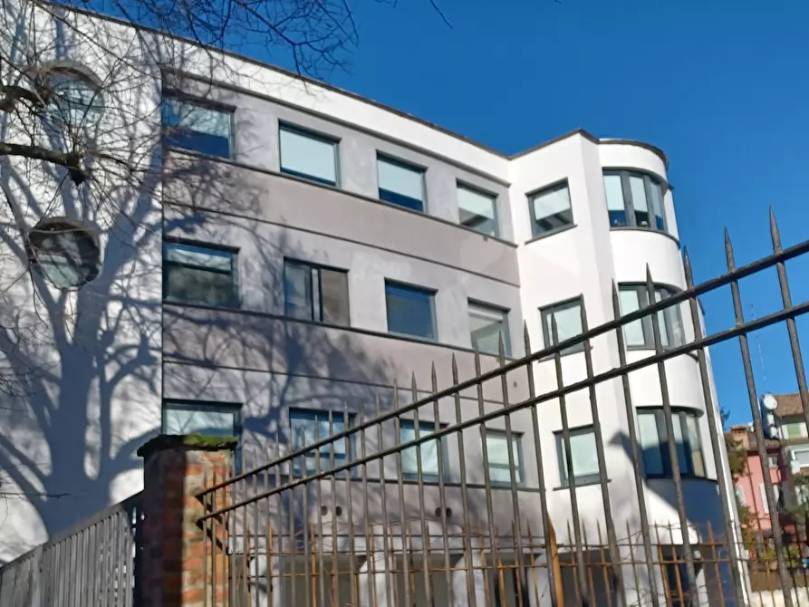 Immagine 16 di Trilocale in vendita  in Via Antonio Cocconcelli a Parma