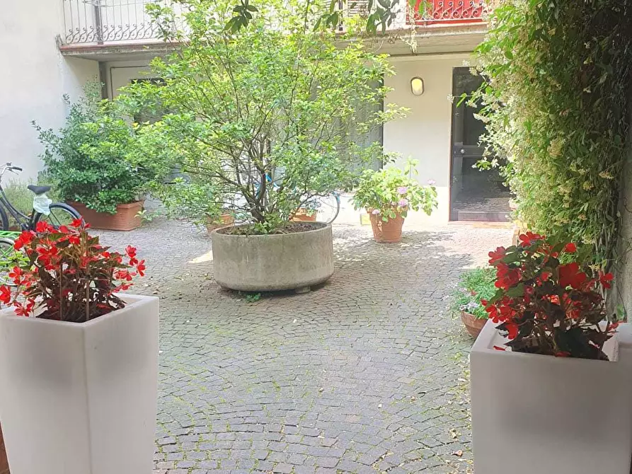 Immagine 3 di Ufficio in affitto  a Parma