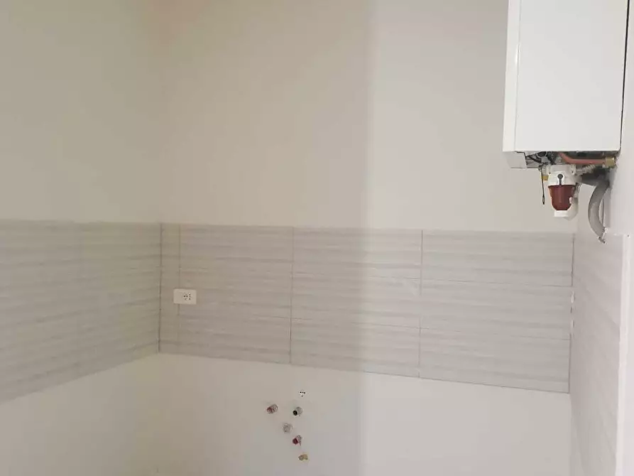 Immagine 11 di Trilocale in vendita  in VIA SOLARI a Parma