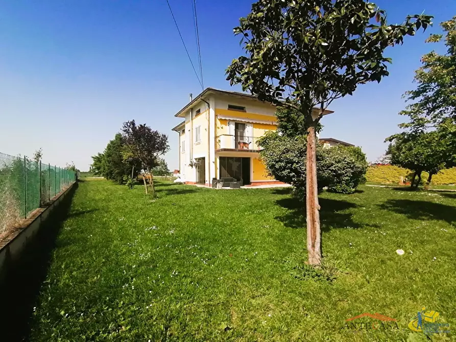 Immagine 6 di Casa bifamiliare in vendita  in Vi Cornetole a Poviglio