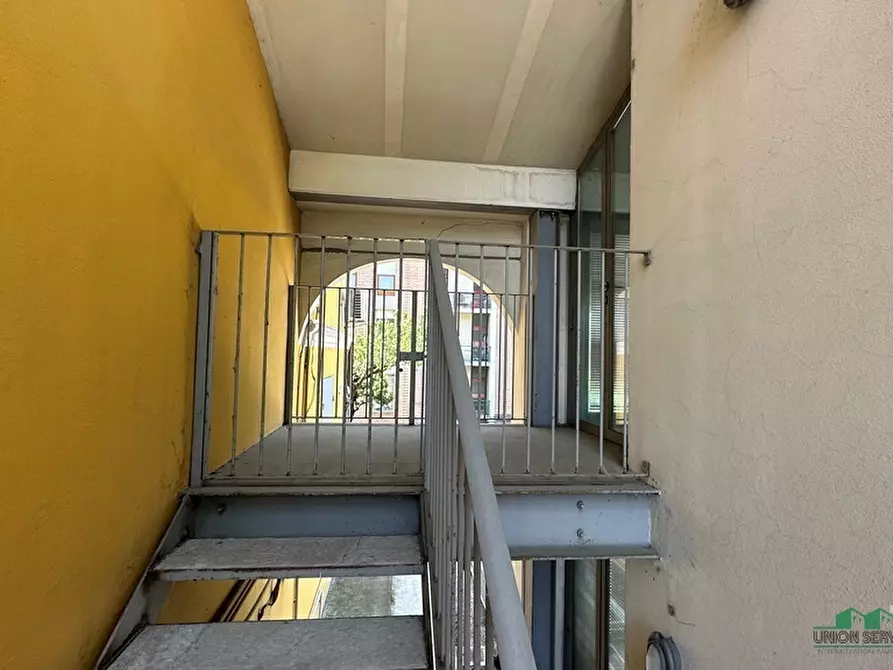 Immagine 8 di Ufficio in affitto  in Viale Libertà 5 a Collecchio