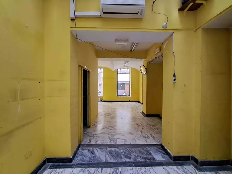 Immagine 6 di Locale commerciale in vendita  in Via Carlo Goldoni 5 a Parma