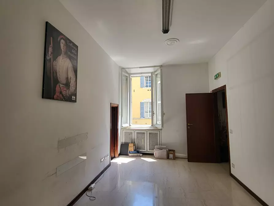 Immagine 9 di Ufficio in vendita  in Strada Cavour 24 a Parma