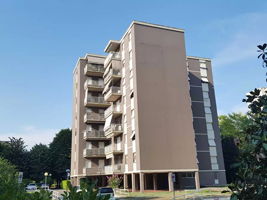 Immagine 21 di Quadrilocale in affitto  a Parma