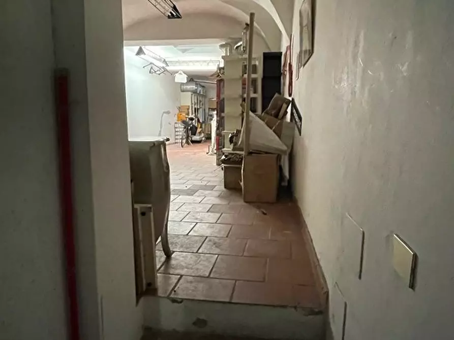 Immagine 5 di Locale commerciale in vendita  in Strada Garibaldi a Parma