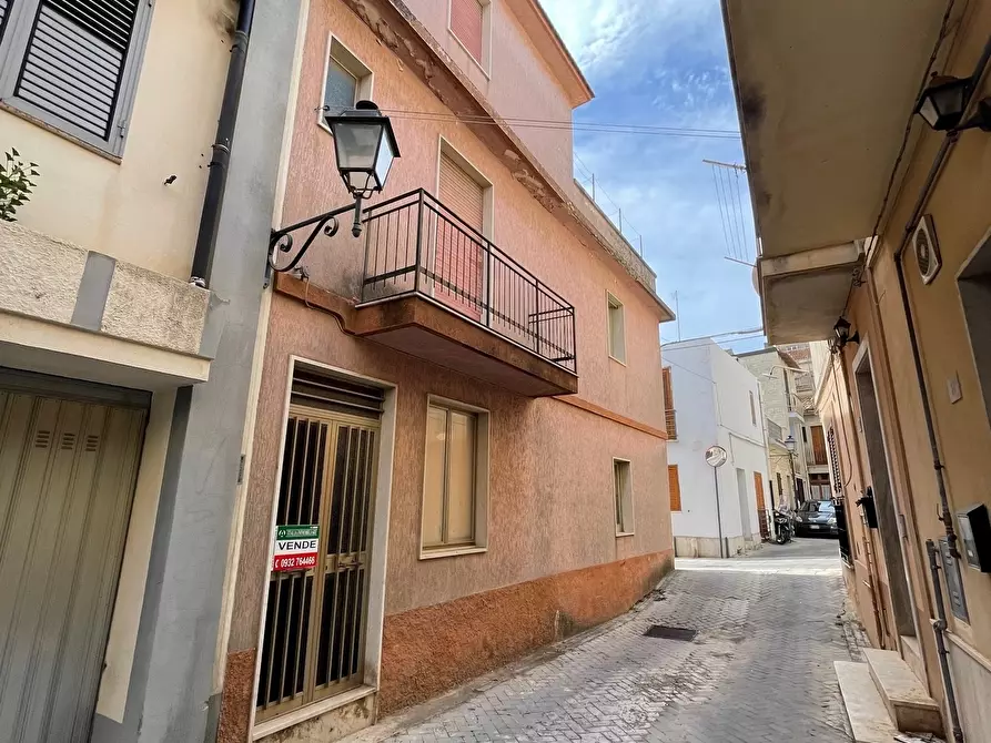 Immagine 2 di Porzione di casa in vendita  in VIA VAINA a Modica