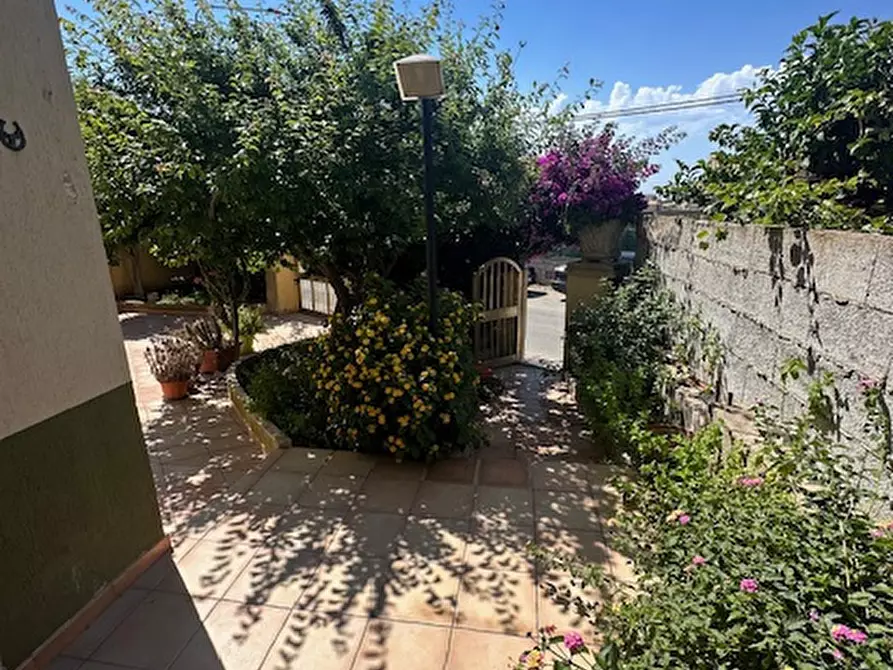 Immagine 27 di Villa in vendita  in Corso Mediterraneo 95 a Modica