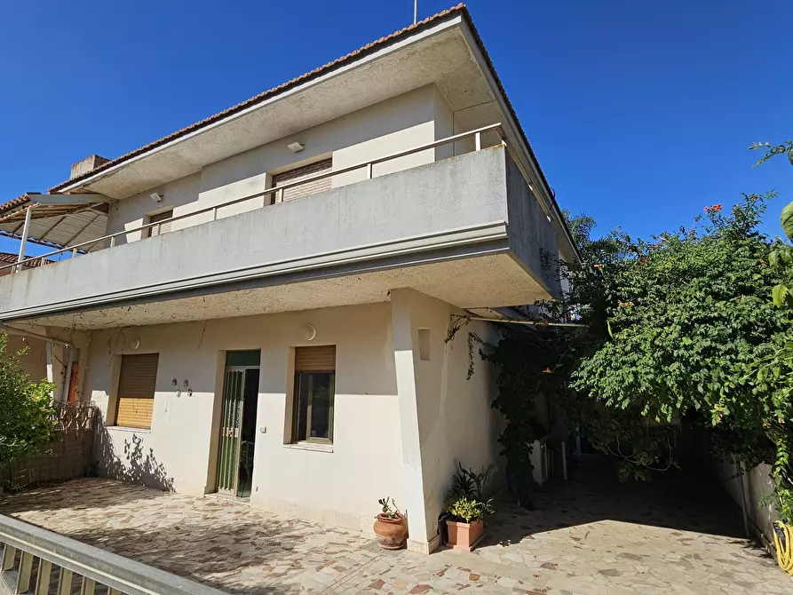 Immagine 14 di Appartamento in affitto  in Via Lipari a Modica