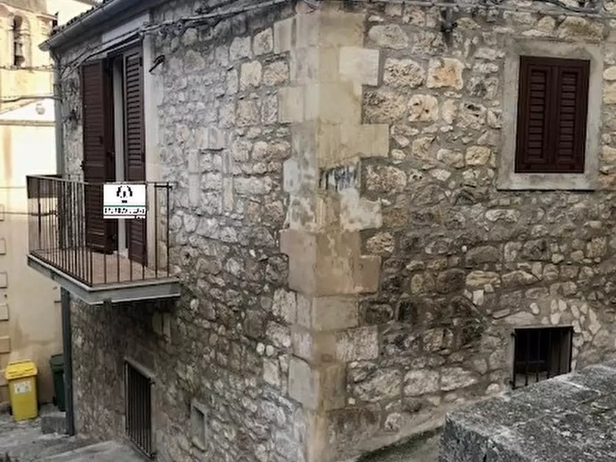 Immagine 1 di Casa indipendente in vendita  in Corso Umberto I a Modica