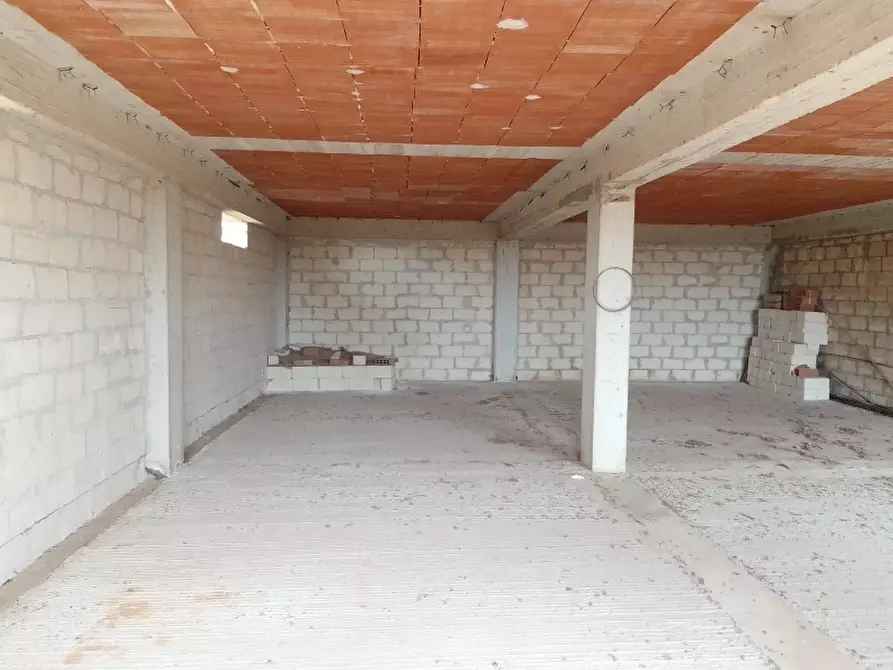 Immagine 6 di Locale commerciale in vendita  a Modica