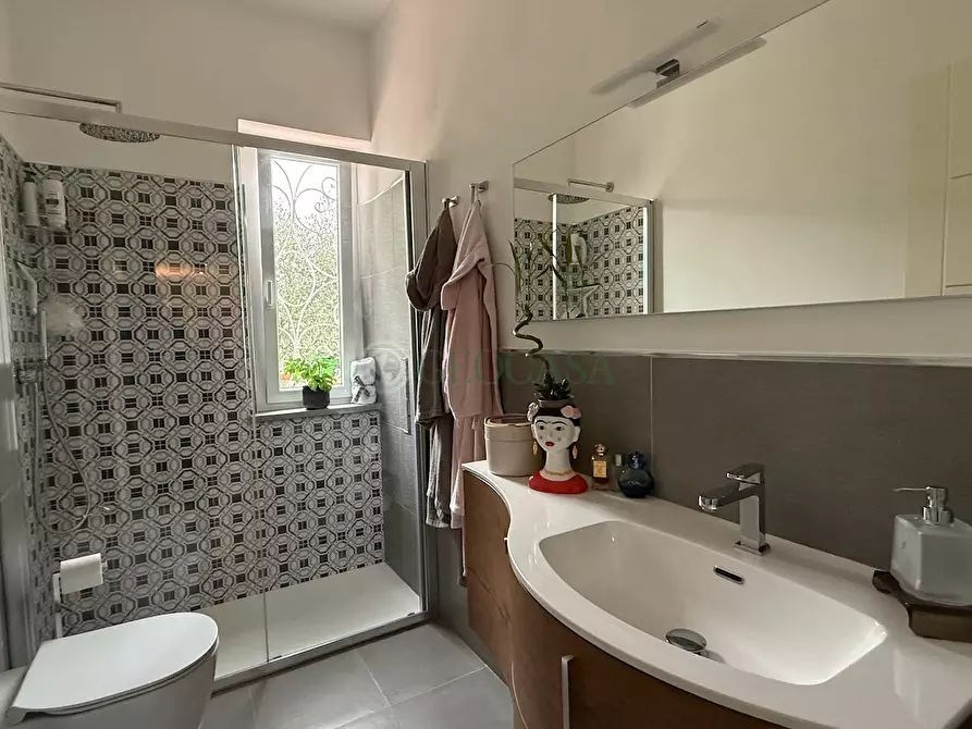 Immagine 12 di Porzione di casa in vendita  a Follo