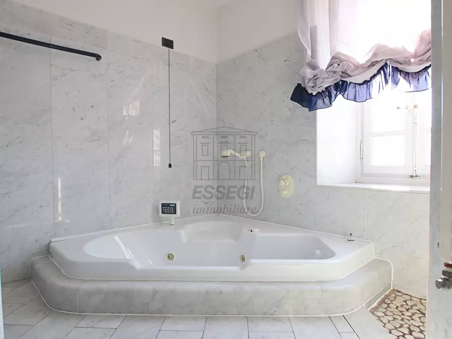 Immagine 36 di Villa in vendita  in Via del Cimitero di Ciciana a Lucca