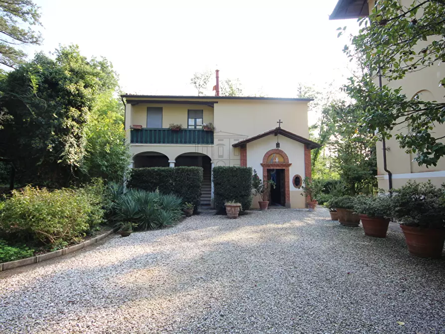 Immagine 7 di Villa in vendita  in Via Sarzanese 1028 a Lucca