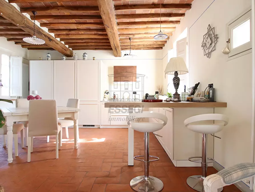 Immagine 15 di Rustico / casale in vendita  a Lucca
