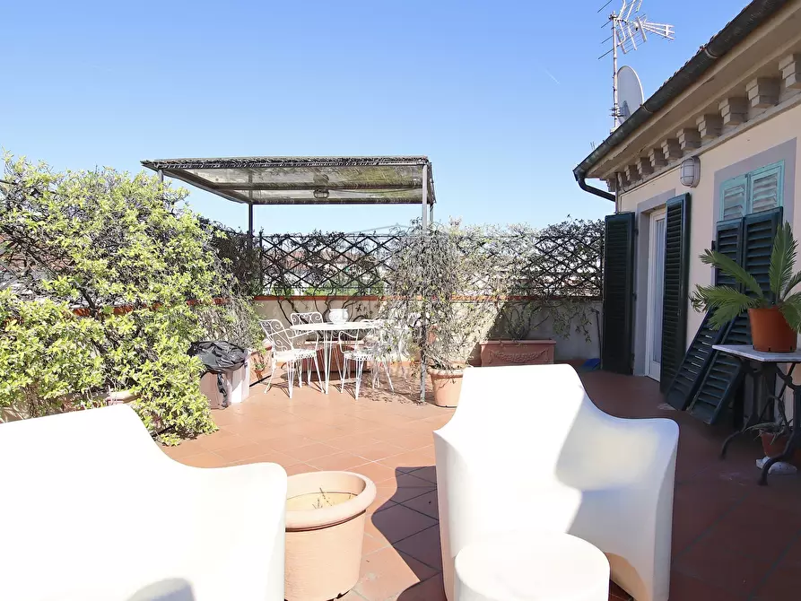 Immagine 21 di Villa in vendita  in Via Borgo Giannotti 120 a Lucca