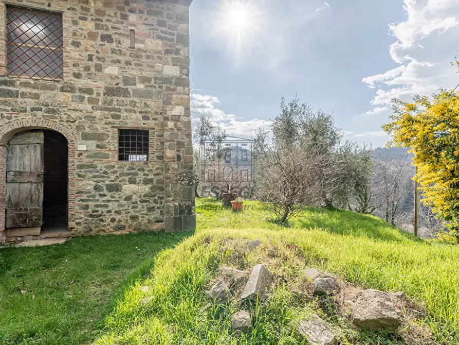 Immagine 9 di Rustico / casale in vendita  in via del Calissi 18 a Pescaglia