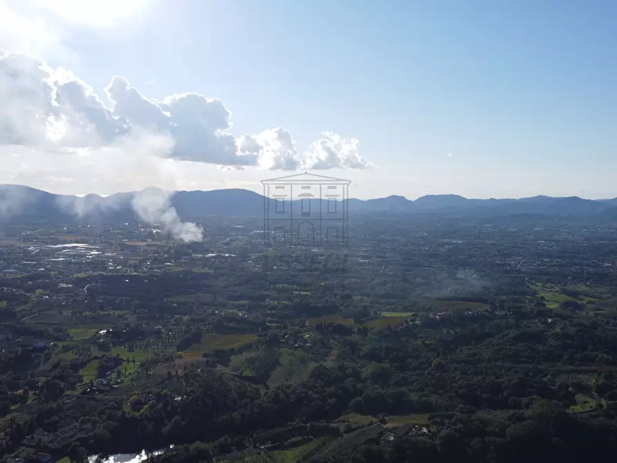 Immagine 29 di Rustico / casale in vendita  in Via Tofori a Capannori