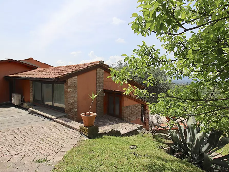 Immagine 33 di Rustico / casale in vendita  in Via Pieroni a Lucca