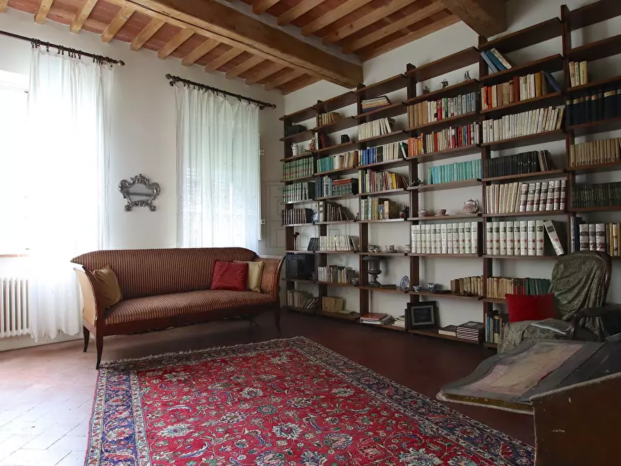 Immagine 21 di Villa in vendita  in Via Romana 914 a Lucca