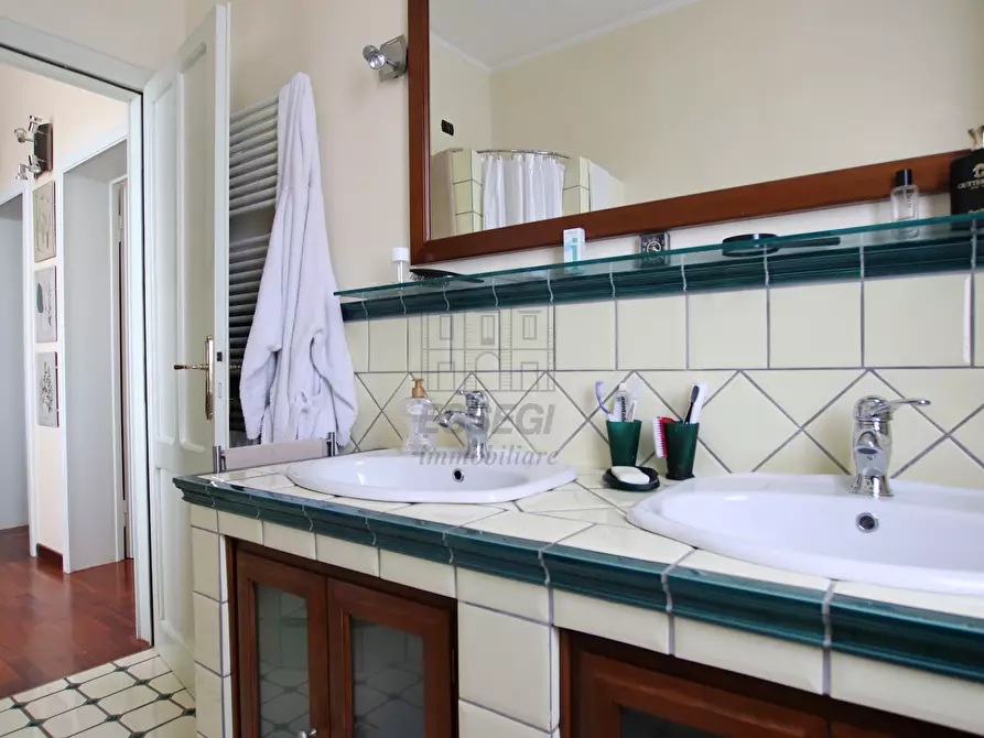 Immagine 31 di Villa in vendita  in Via dei Berti a Lucca