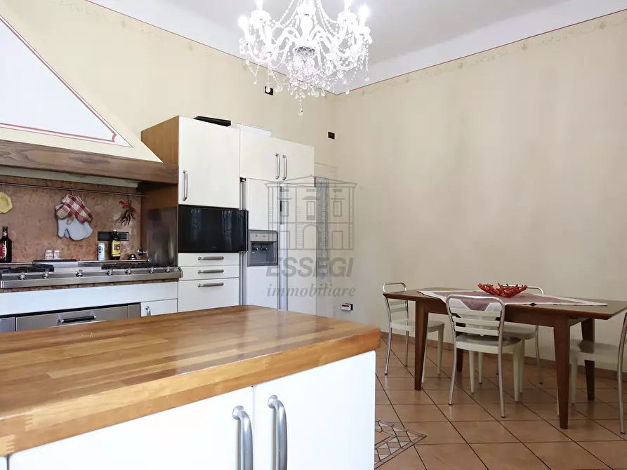 Immagine 16 di Villa in vendita  in Viale Pacini 35 a Lucca