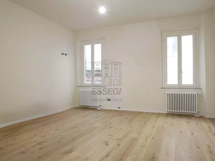 Immagine 8 di Appartamento in vendita  in Piazza San Michele a Lucca