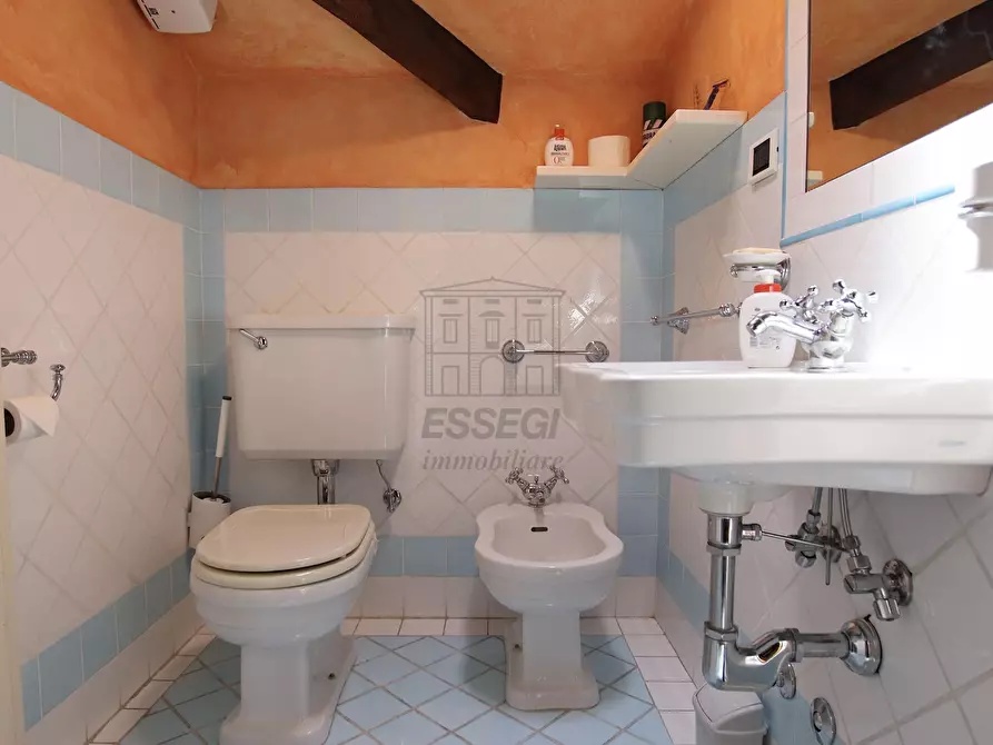 Immagine 34 di Villa in vendita  in Viale Pacini 35 a Lucca